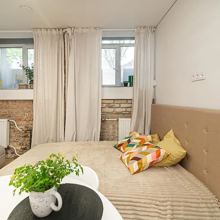 Апартаменти Old Town Nook *